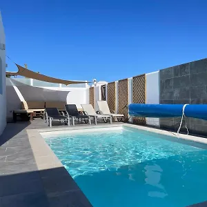 https://villa-del-mar-puerto-del-carmen.in-canary-islands.com